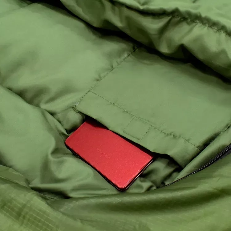 Seasoned Comfort: Best Winter Down Sleeping Bag with Military-Grade Durability (5)