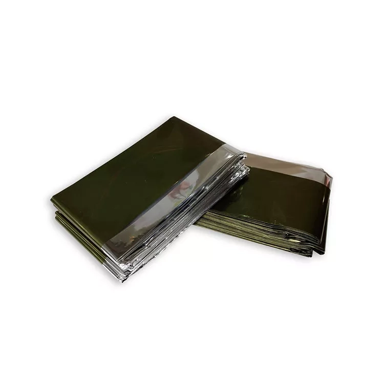 Ultimate Protection: Mylar Emergency Blanket with Superior Foil Insulation - Essential Survival Gear (6)